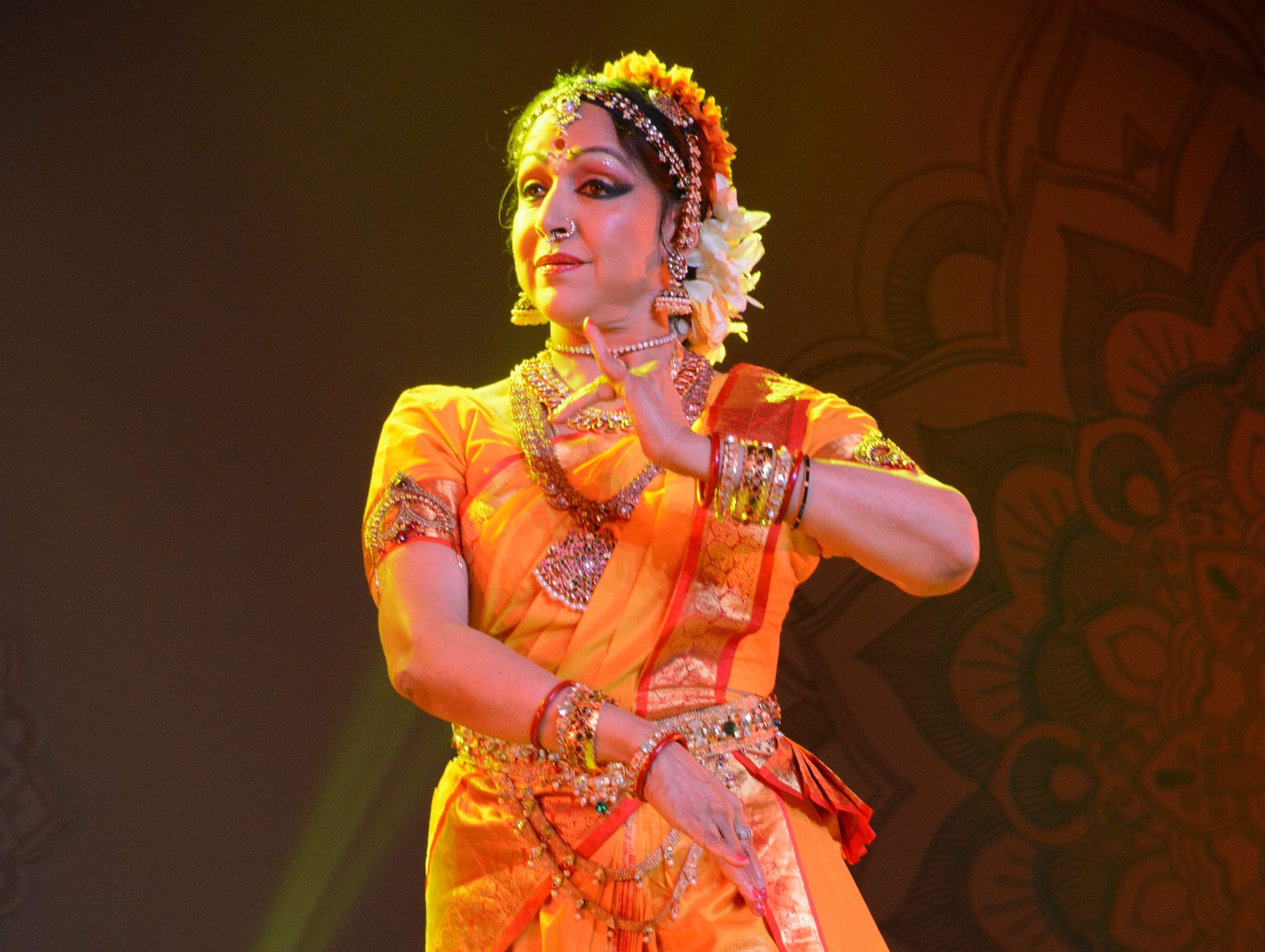 Hema Malini In Varanasi - 2999x2257 Wallpaper Hema Malini In Varanasi - 2999x2257 Wallpaper
