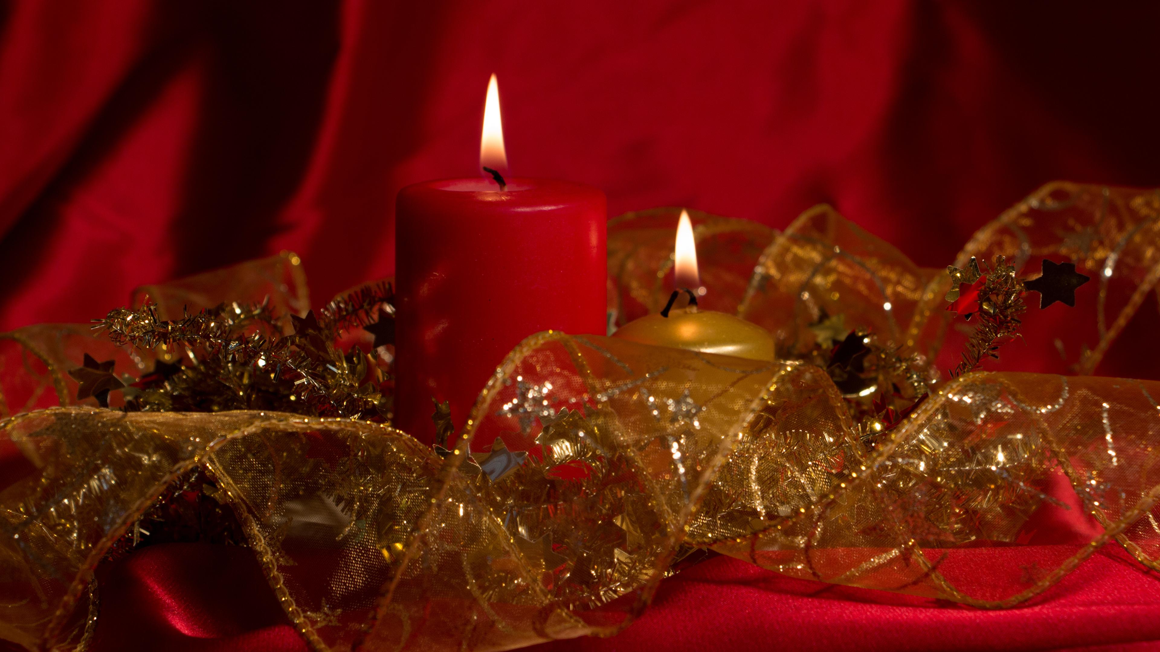 Red And Golden Christmas Candles - HD Wallpaper 