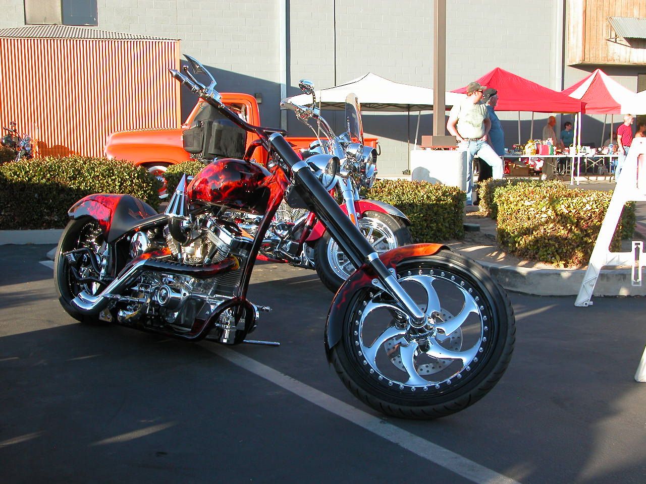 Custom Harley Davidson Motorcycle - HD Wallpaper 