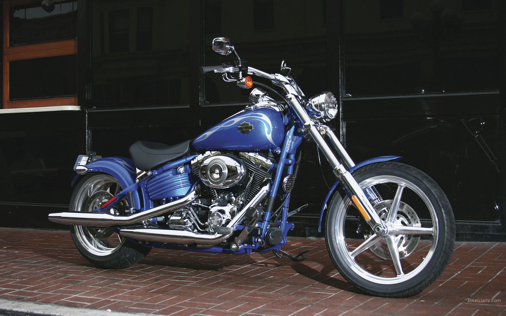 Harley Davidson Bikes Wallpapers - Motorcycle Harley Davidson Blue - HD Wallpaper 