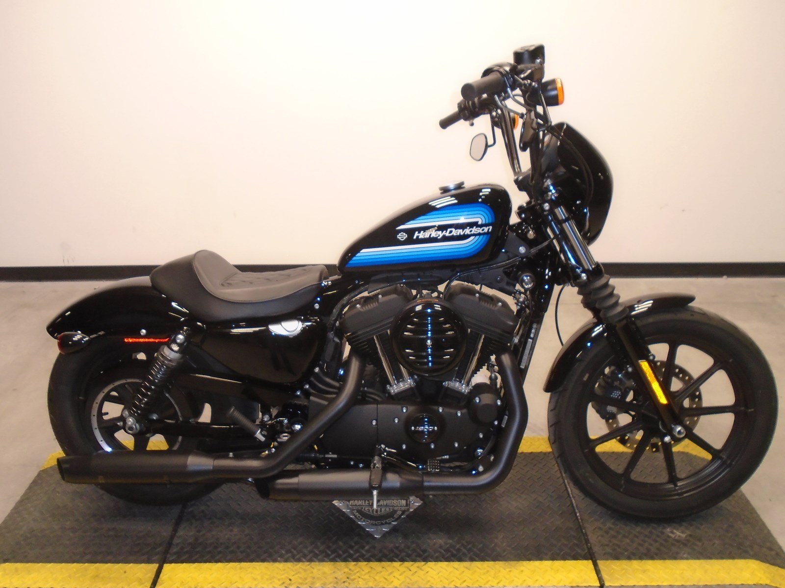2019 Harley Iron 1200 - HD Wallpaper 