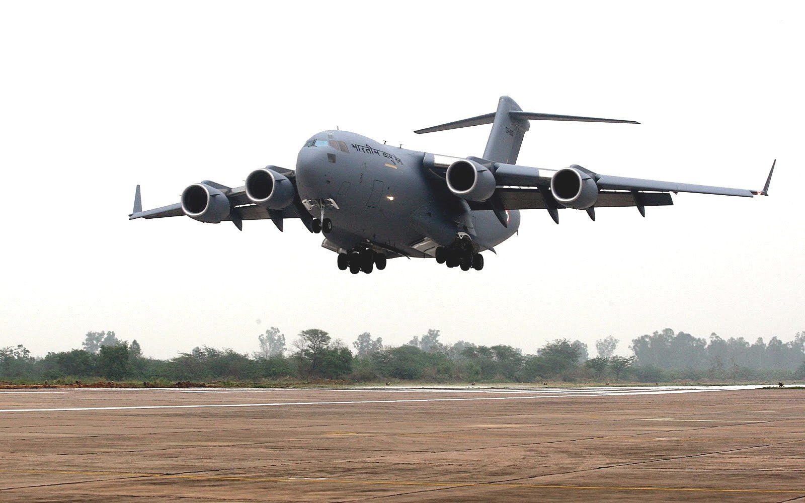 Indian Air Force Cargo Plane - HD Wallpaper 