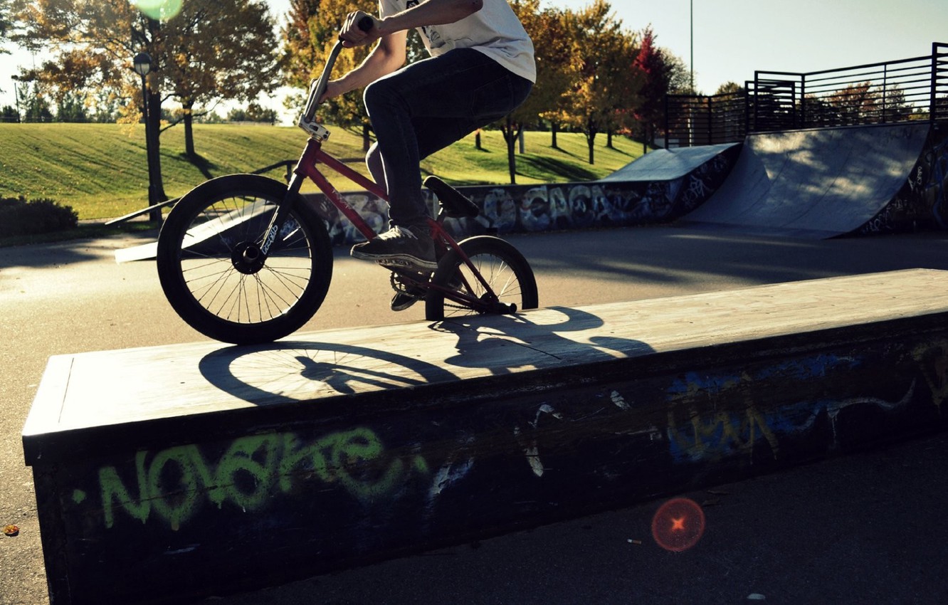 Photo Wallpaper Bike, Sport, Guy, Bmx, The Trick, Skate - Bmx На Рабочий Стол - HD Wallpaper 