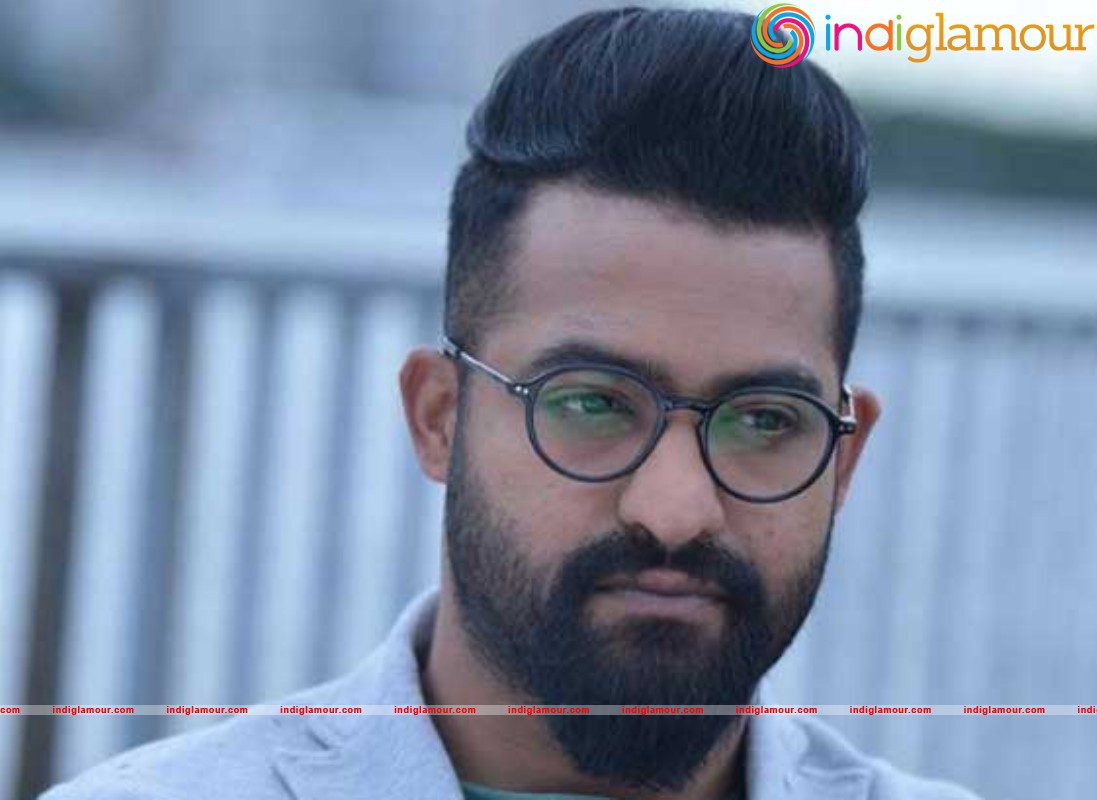 Ntr S Janatha Garage Got Postponed - Jr Ntr Family Ek Deal - 1097x800 Wallpaper Ntr S Janatha Garage Got Postponed - Jr Ntr Family Ek Deal - 1097x800 Wallpaper