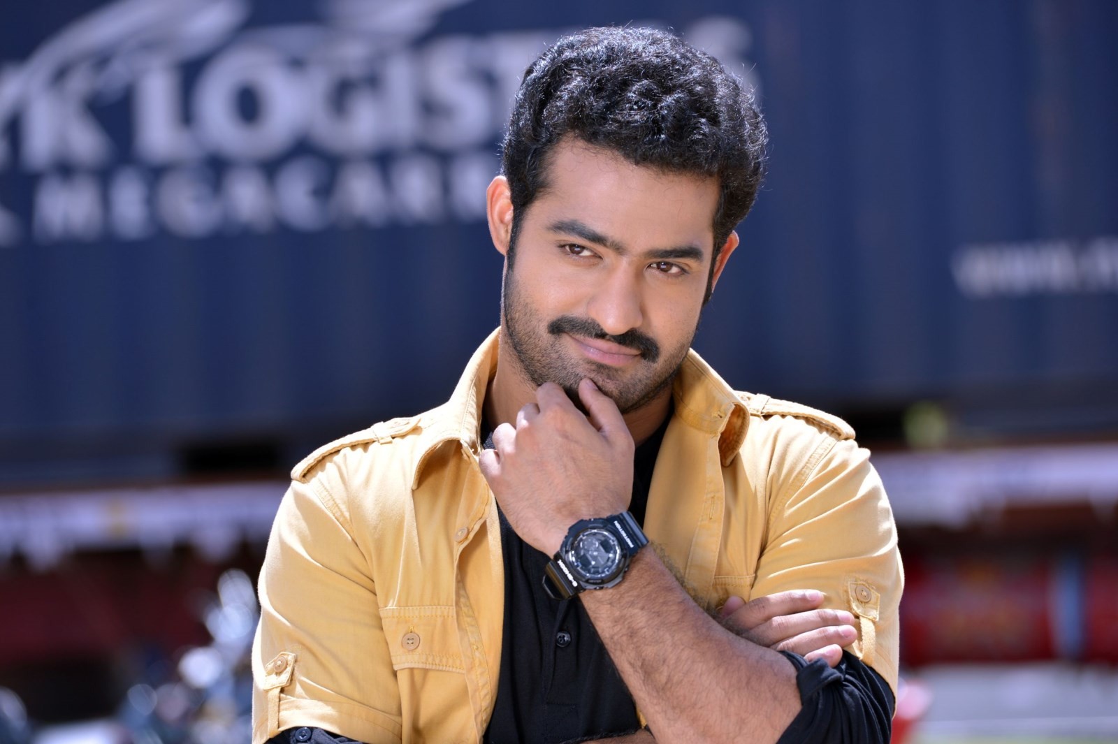 Sr Ntr Hd Wallpapers - Ntr In Ramayya Vasthavayya - HD Wallpaper 
