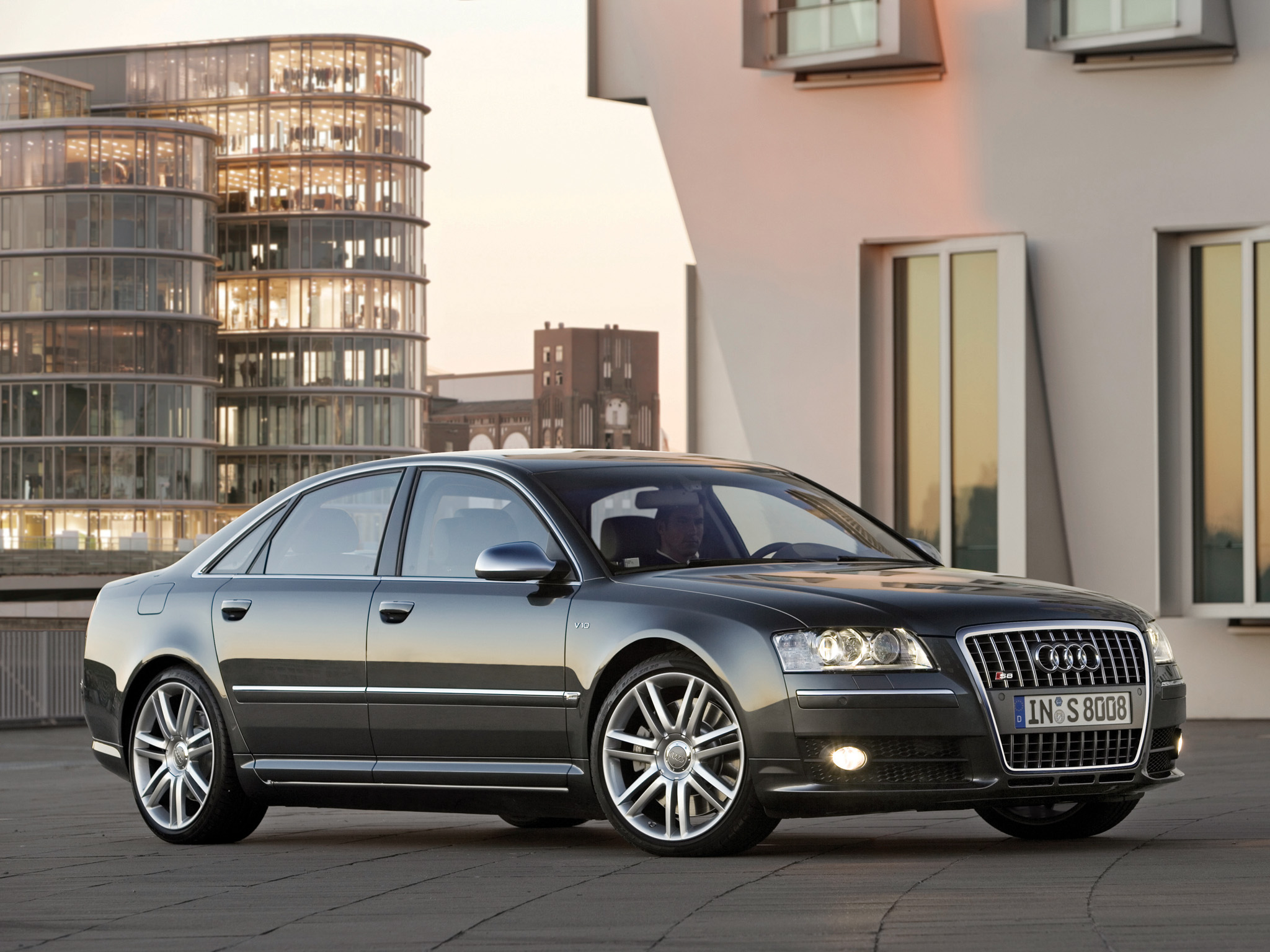 Audi S8 [worldwide] 2005 - 2006 Audi S8 V10 - HD Wallpaper 