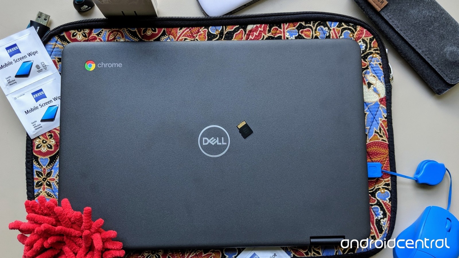 Mice And Storage And Wipes And Sleeves - Chromebook Accessories - HD Wallpaper 