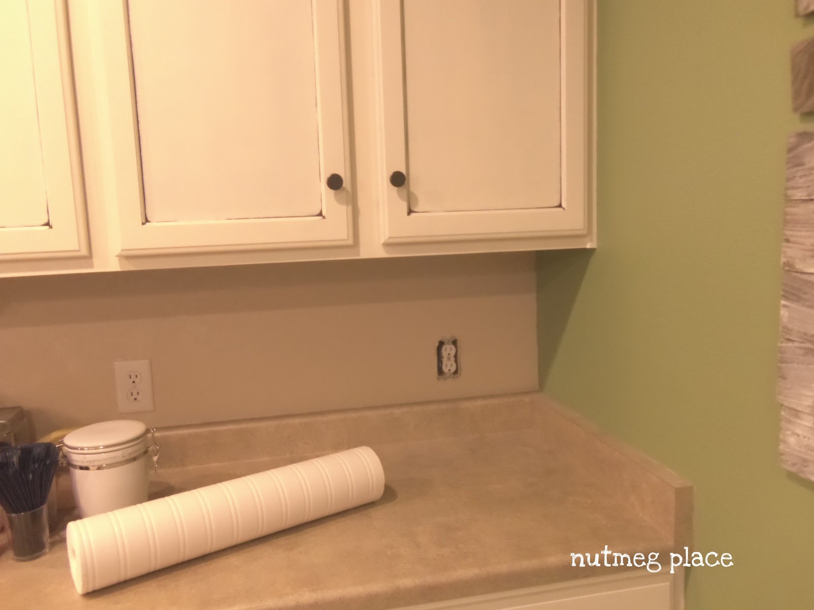 Cupboard - HD Wallpaper 