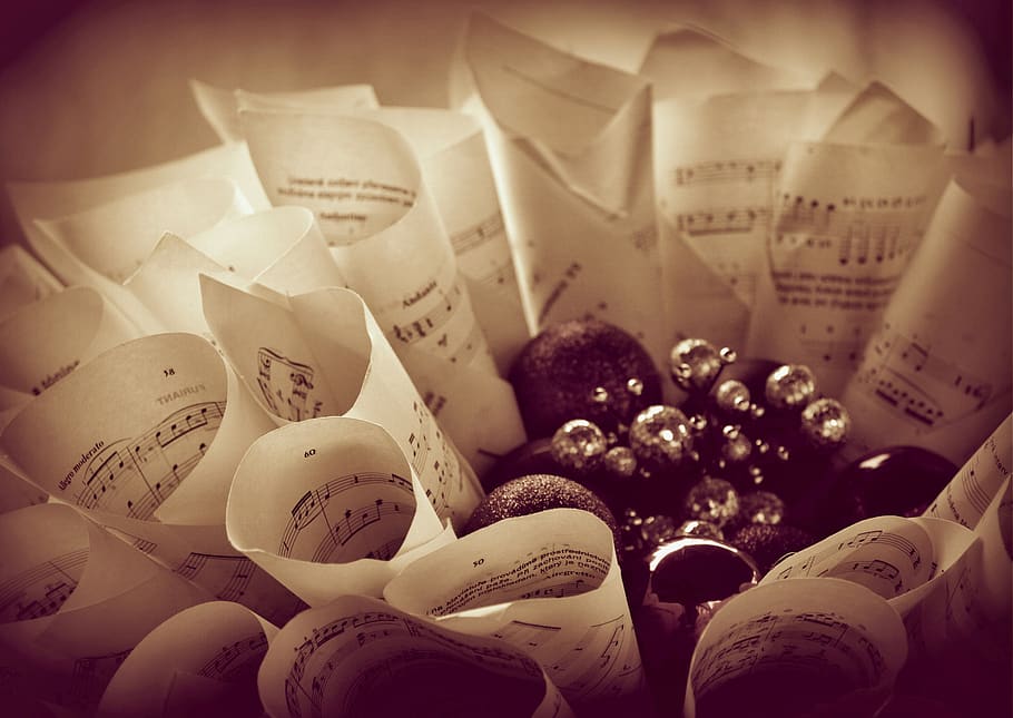 Christmas, Music, Paper, Decoration, Ornament, Christmas - Deco Noel Avec Papier Musique - HD Wallpaper 