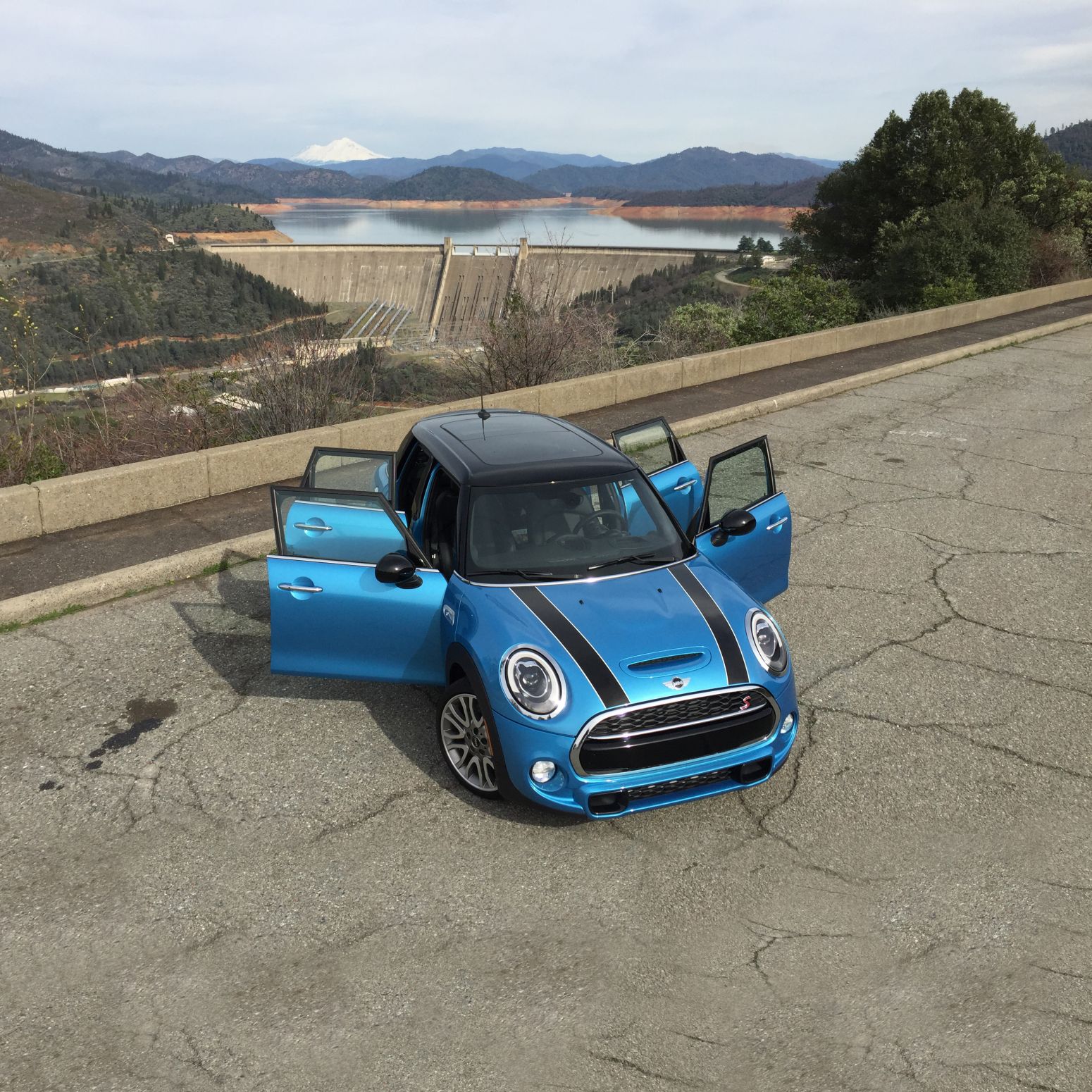 2017 Mini Cooper Blue Color Mini Hardtop 4 Door Hd - Shasta Dam - HD Wallpaper 