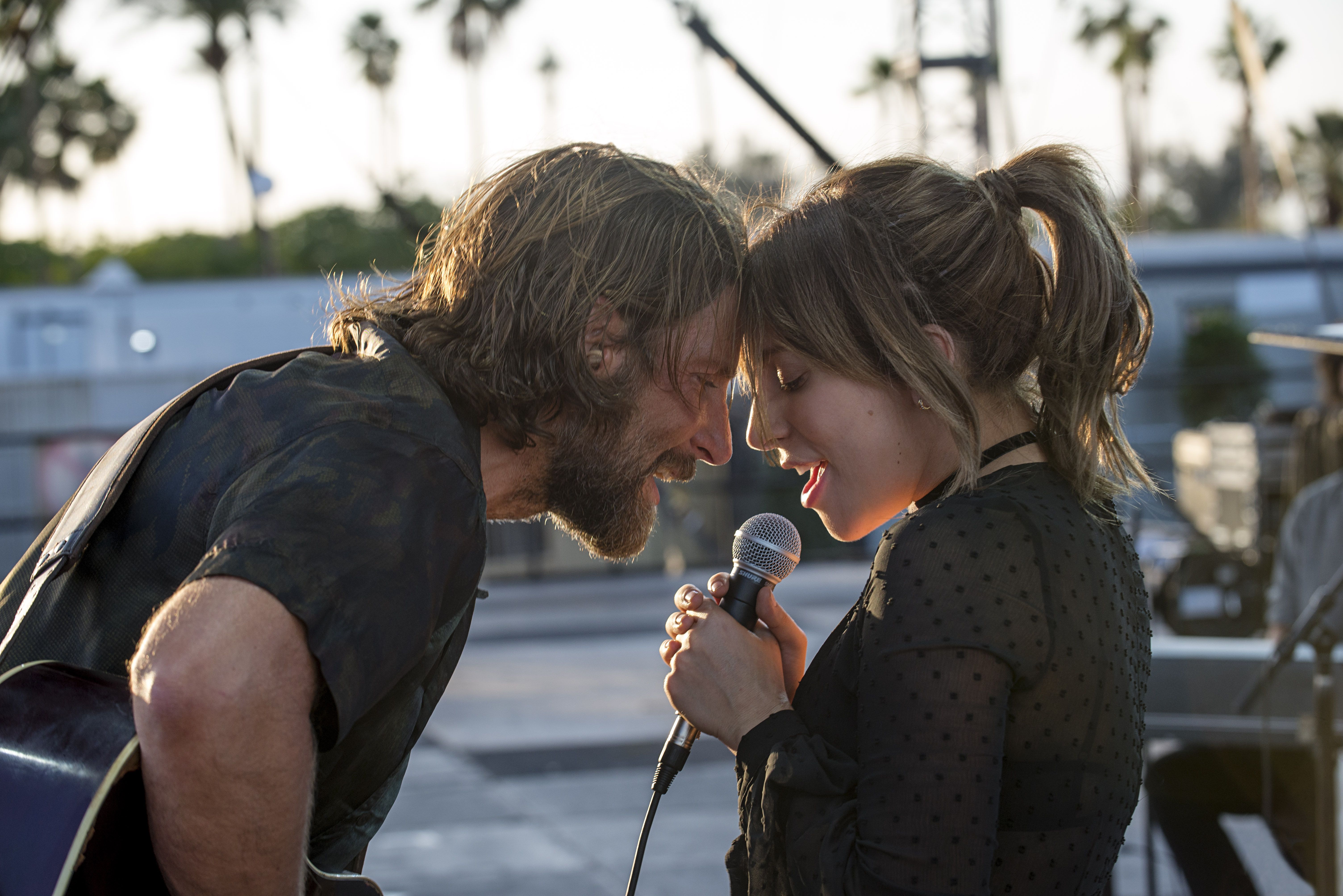 Star Is Born Singing - HD Wallpaper 