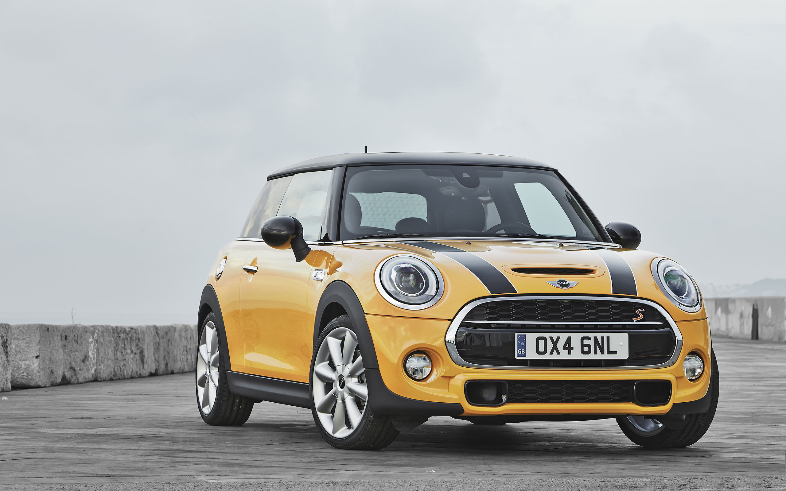 Bmw Mini Cooper Car - HD Wallpaper 