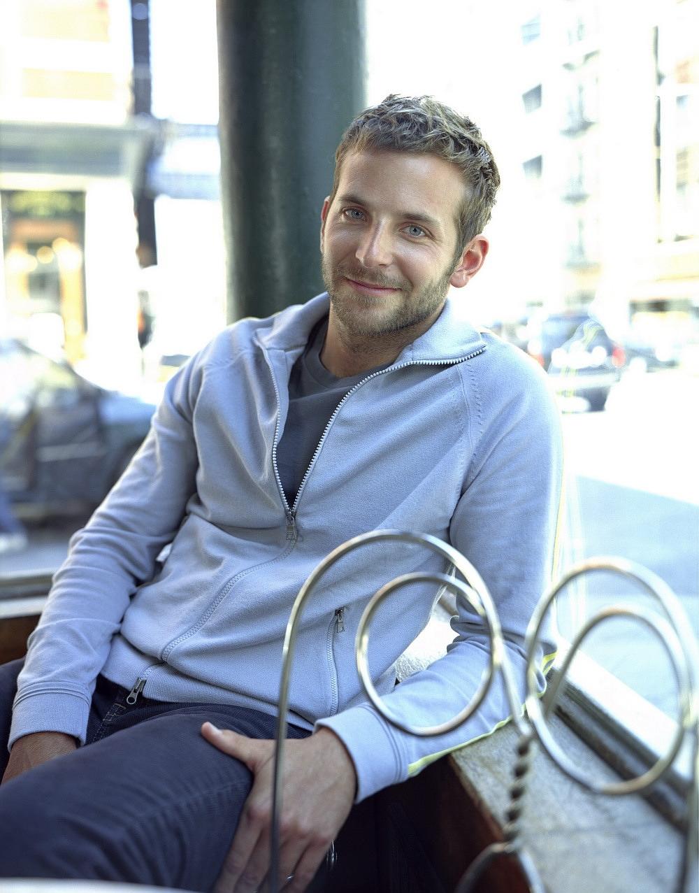 Bradley Cooper - HD Wallpaper 