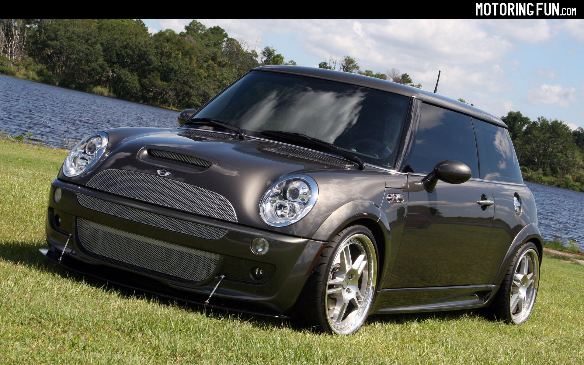 Custom 2006 Mini Cooper S - HD Wallpaper 