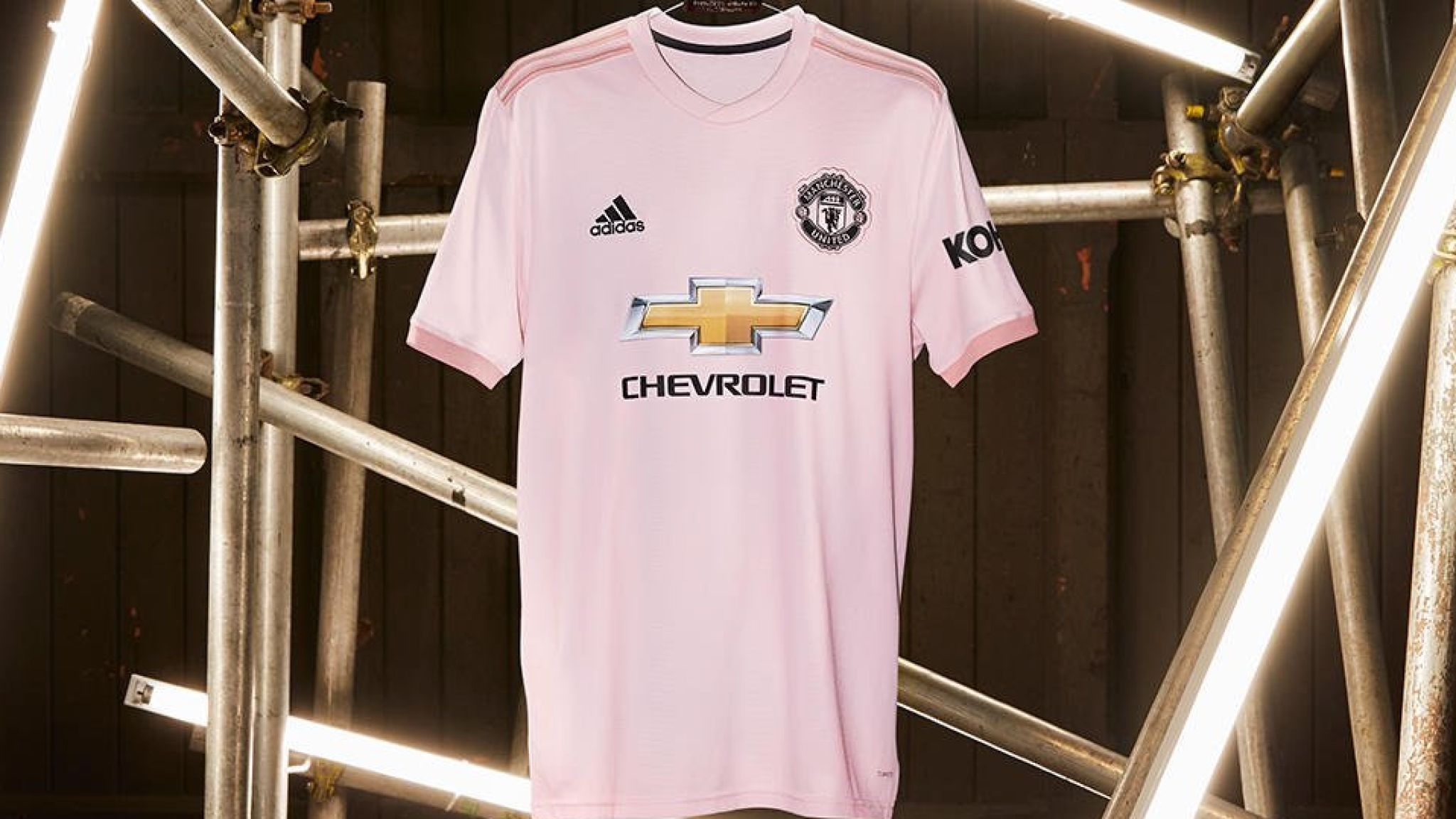 Manchester United& - Man Utd Pink Shirt - HD Wallpaper 