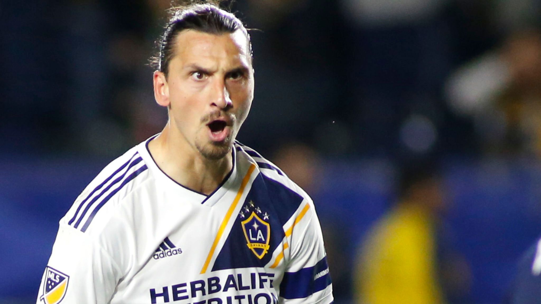 Zlatan Ibrahimovic Has Scored 46 Goals In 49 Appearances - Ibrahimovic La Galaxy 2020 - HD Wallpaper 