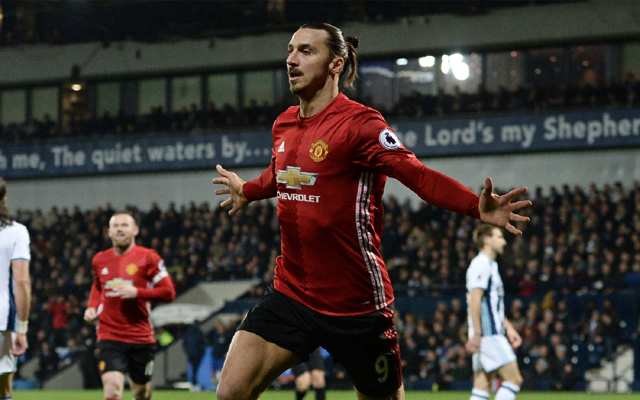 Manchester United S Swedish Striker Zlatan Ibrahimovic - Zlatan Ibrahimović - HD Wallpaper 