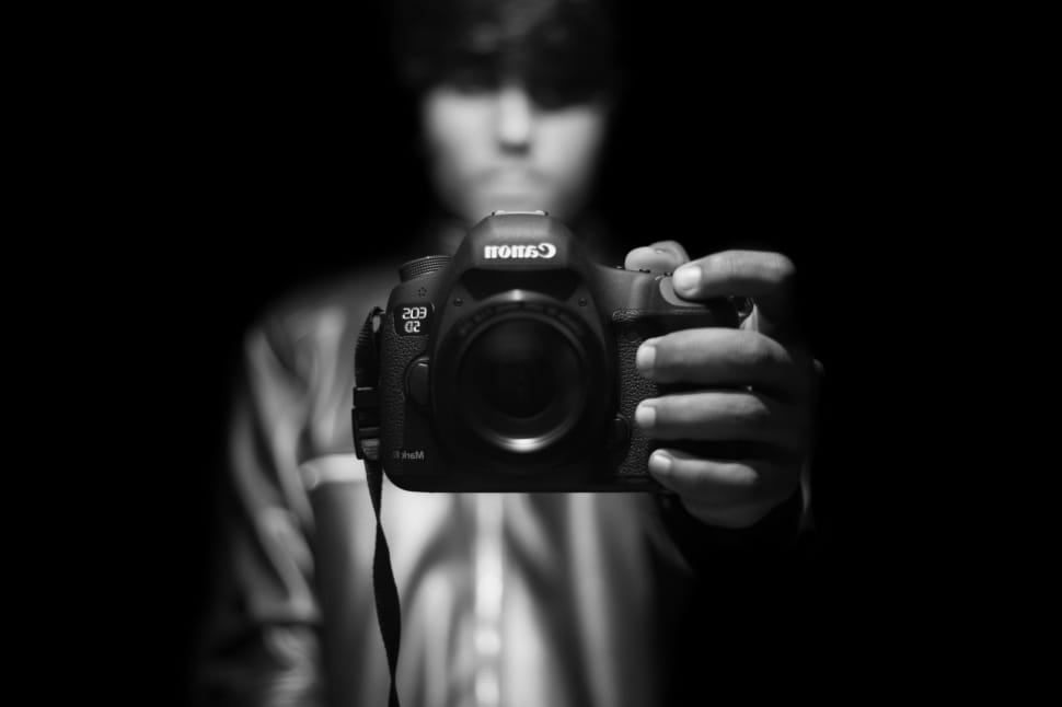 Grayscale Photography Of Man Holding Canon Camera Preview - Black And White Portrait Holding A Camera - HD Wallpaper 