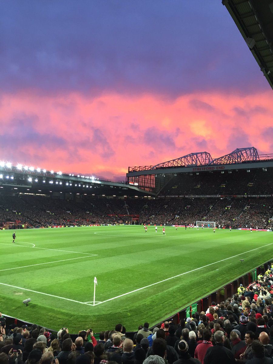 Old Trafford Sunset Phone - HD Wallpaper 