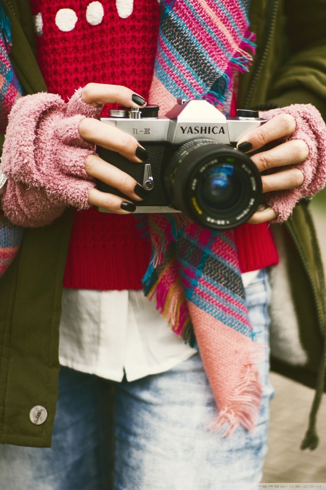 Girl And Camera Wallpaper Hd For Mobile - HD Wallpaper 