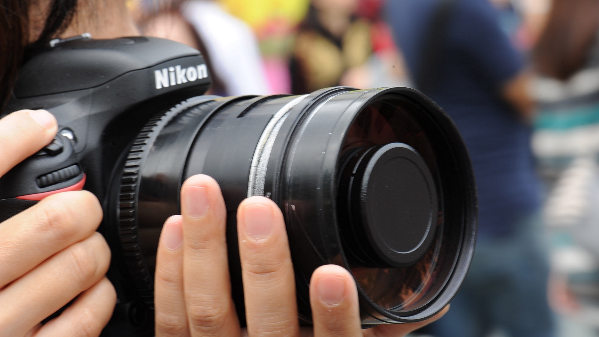 Wallpaper Nikon, Camera, Hands - Camera In Hand Hd - HD Wallpaper 