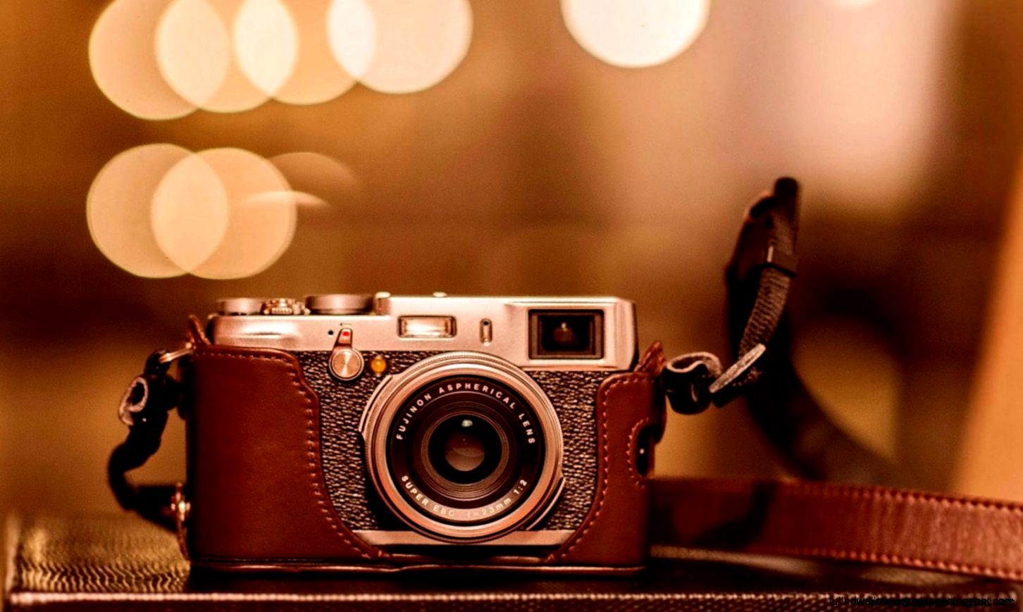 Nikon Classic Wallpaper Hd All Hd Wallpapers - Hd Photographer With Camera Image Hd - HD Wallpaper 
