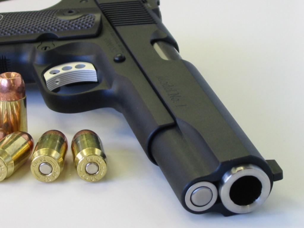 50 Cal 1911 Pistol - HD Wallpaper 