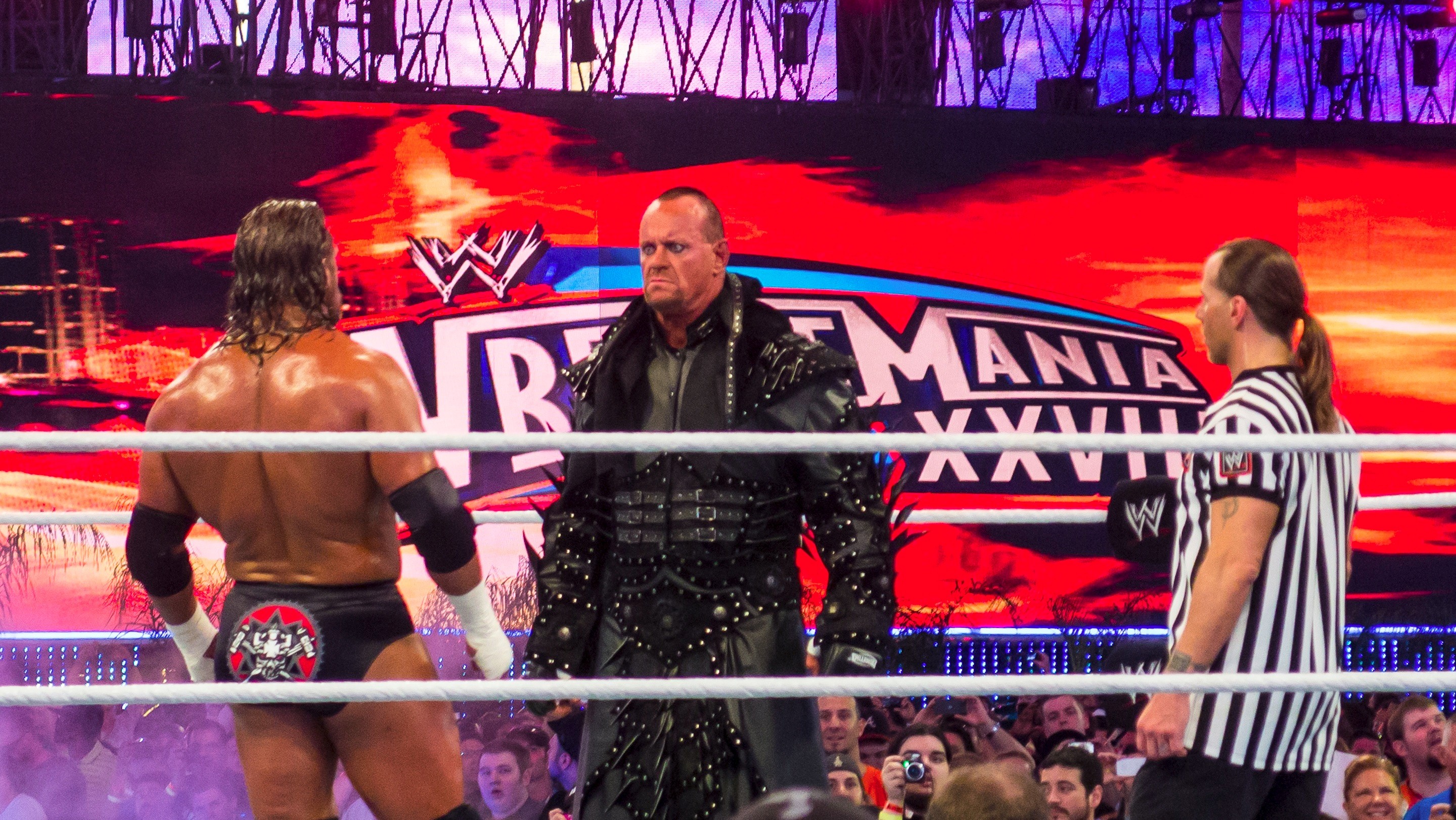 Wrestlemania Xxviii 28 The Undertaker Vs Triple H And - Undertaker Vs Triple H Wrestlemania 28 Hell - HD Wallpaper 