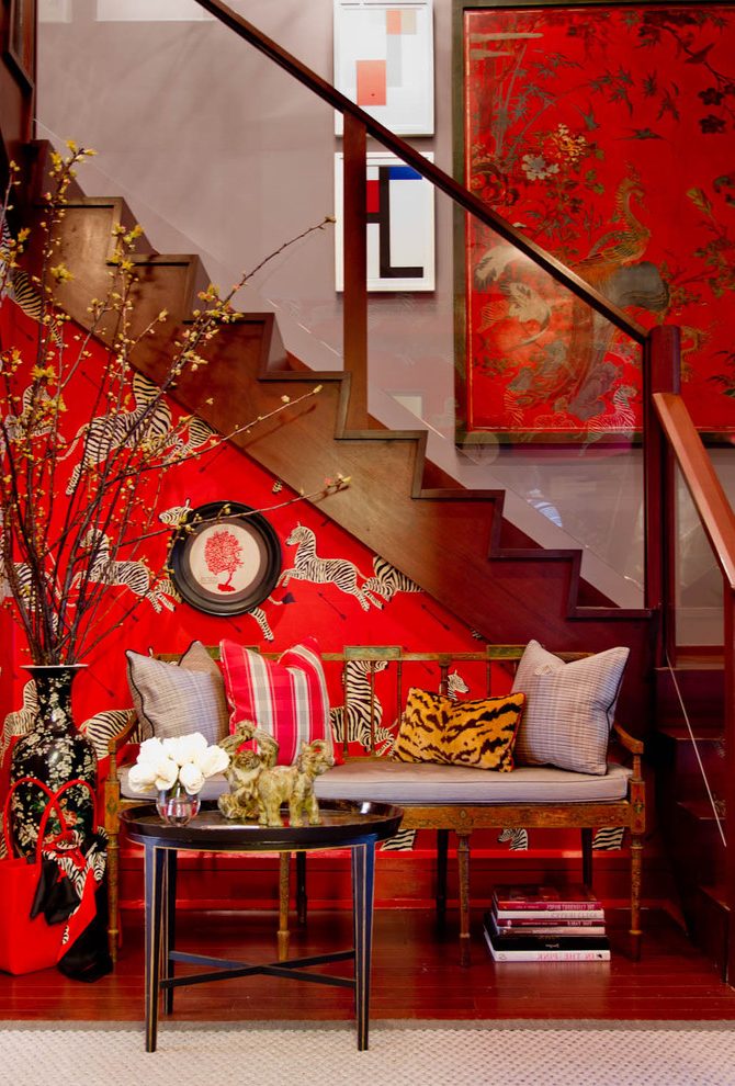 New York Red Walls Home With Tropical Wallpaper Entry - Japanese Style Wallpaper Red - HD Wallpaper 