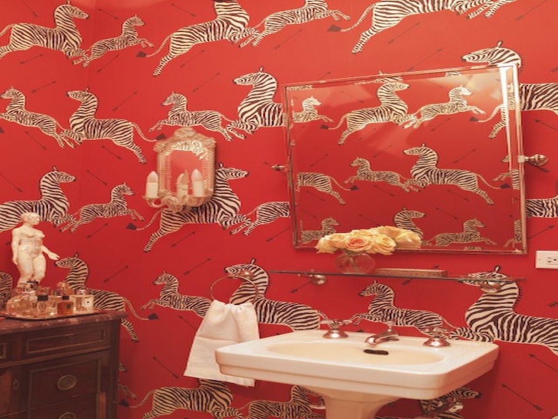 Red And White Zebra Print Bathroom - HD Wallpaper 