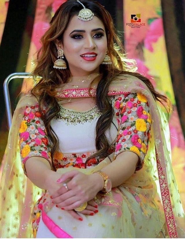 Beautiful Punjabi Girl In Salwar Kameez & Dupatta Wallpaper - Beautiful Girl Pic Punjabi - 640x826 Wallpaper Beautiful Punjabi Girl In Salwar Kameez & Dupatta Wallpaper - Beautiful Girl Pic Punjabi - 640x826 Wallpaper