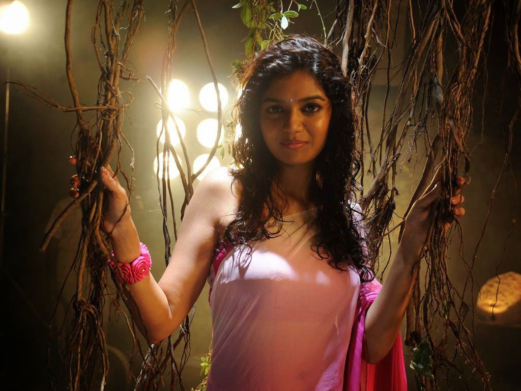 Colours Swathi Hot Exposing - HD Wallpaper 