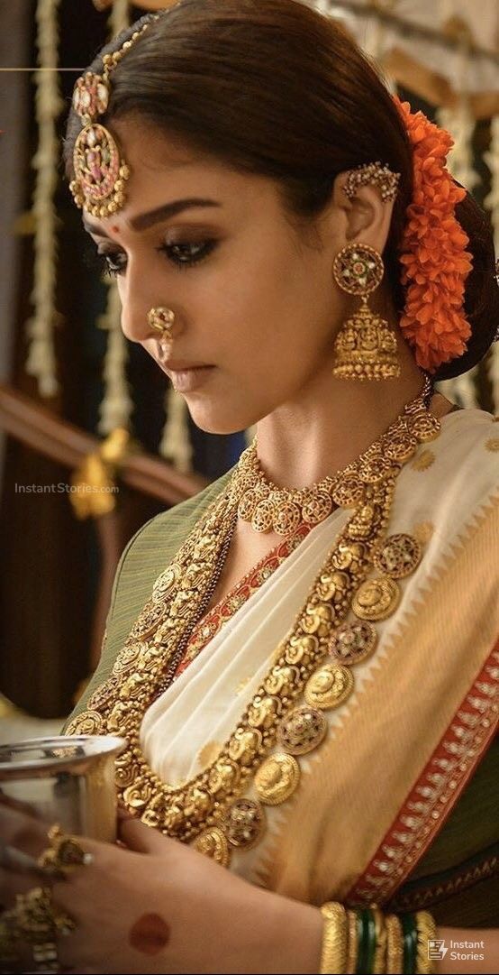 Nayanthara Traditional Saree Photos From Sye Raa Narasimha - Sye Raa Narasimha Reddy Nayanthara - HD Wallpaper 