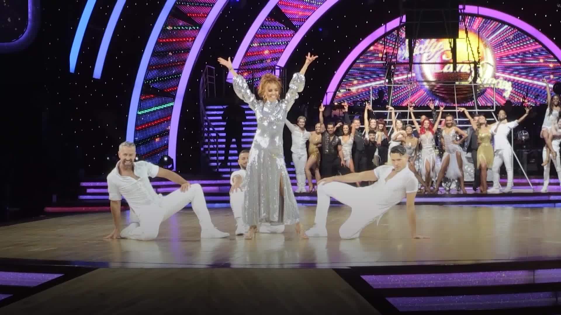 Acrobatics - HD Wallpaper 