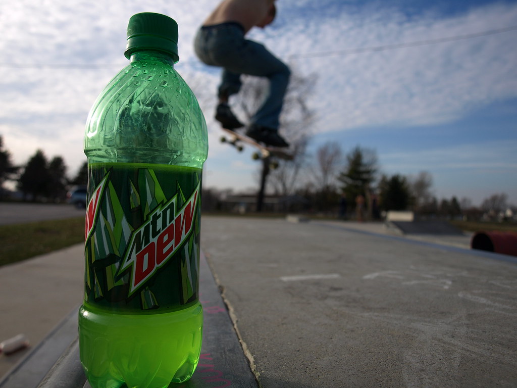 Mountain Dew Skateboarding - HD Wallpaper 