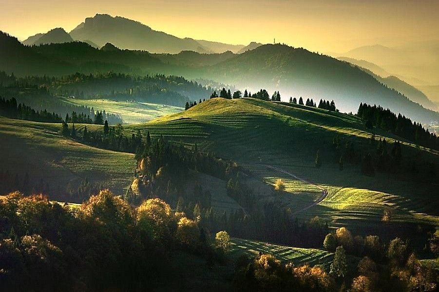 Rolling Hills And Mountains - HD Wallpaper 