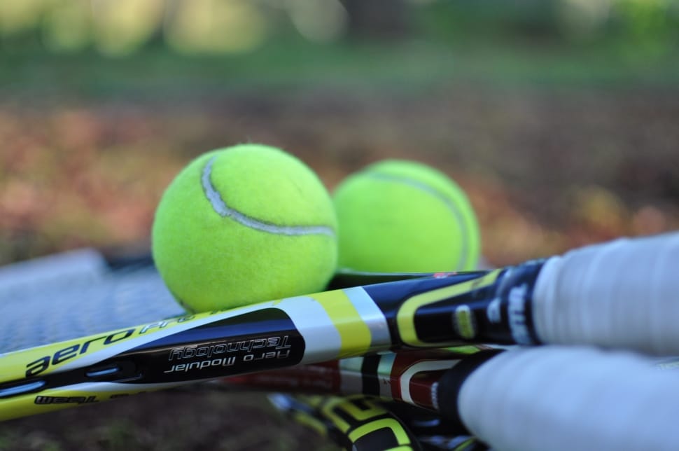 Green Lawn Tennis Ball Preview - Lawn Tennis - HD Wallpaper 