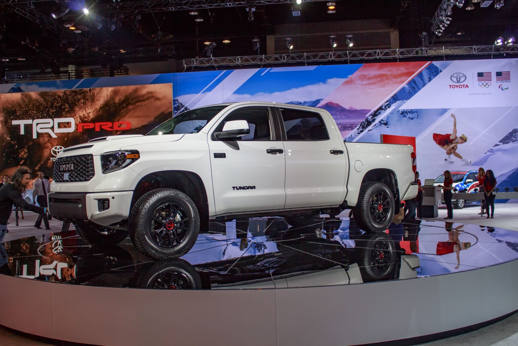 2019 Toyota Tundra Tail Light High Resolution Wallpapers - Toyota Hilux - HD Wallpaper 