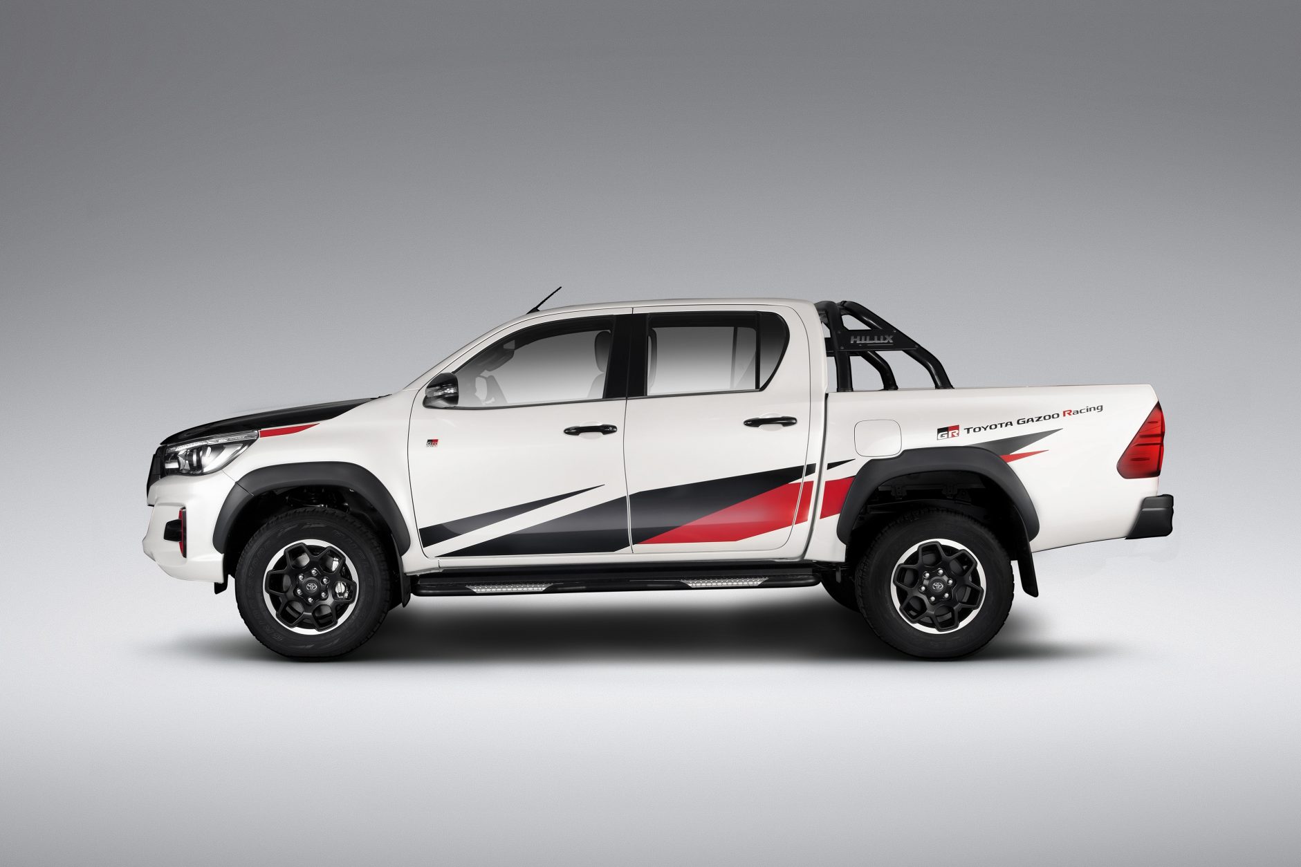 Best 2022 Toyota Hilux Front High Resolution Wallpaper - Toyota Hilux Gazoo Racing 2019 - HD Wallpaper 