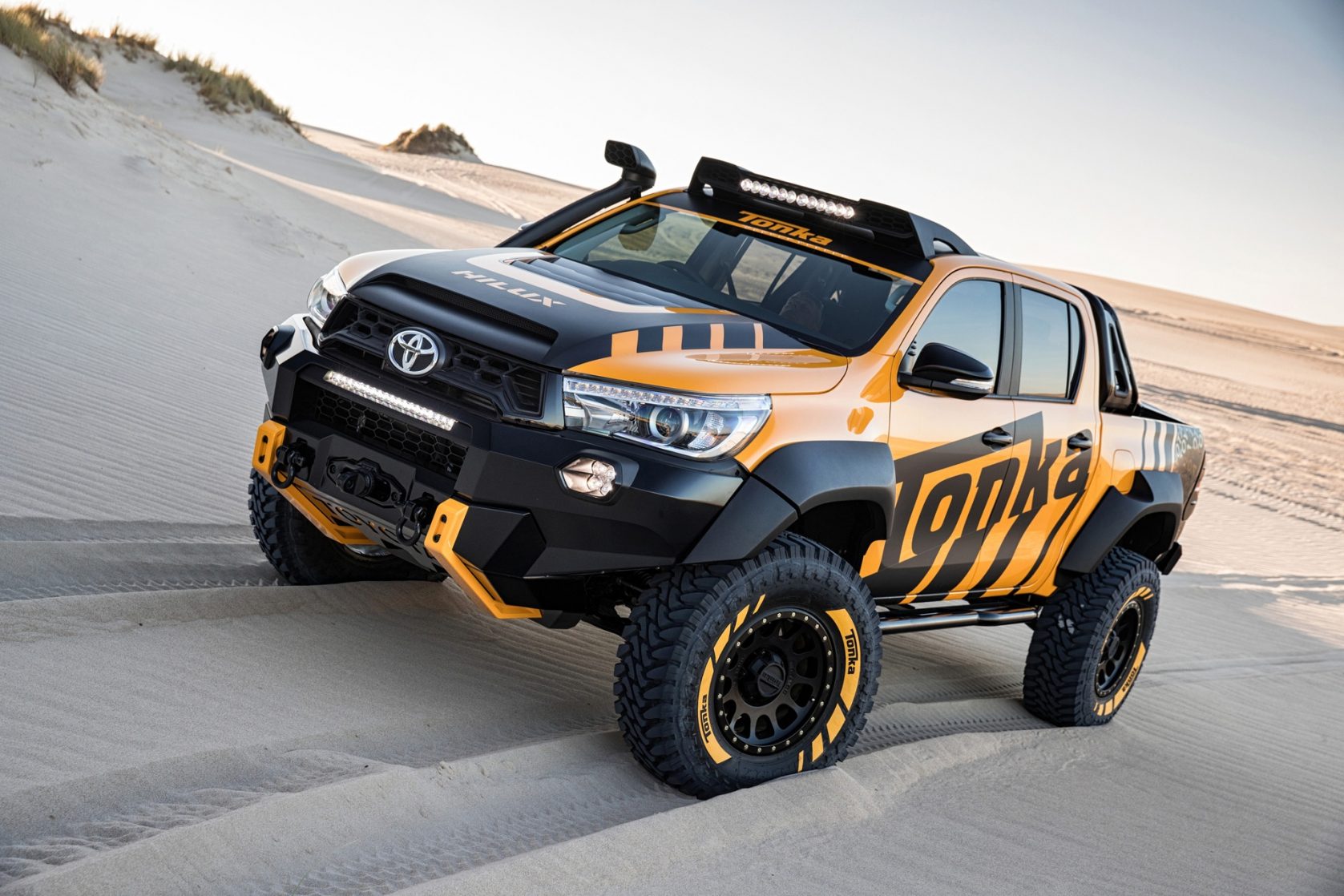 2019 Toyota Hilux Interior Hd Wallpapers - Toyota Hilux Dakar 2020 - HD Wallpaper 