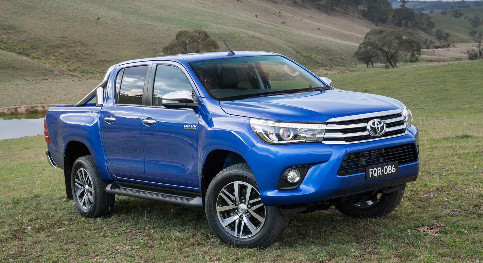Toyota Hilux 2016 - HD Wallpaper 