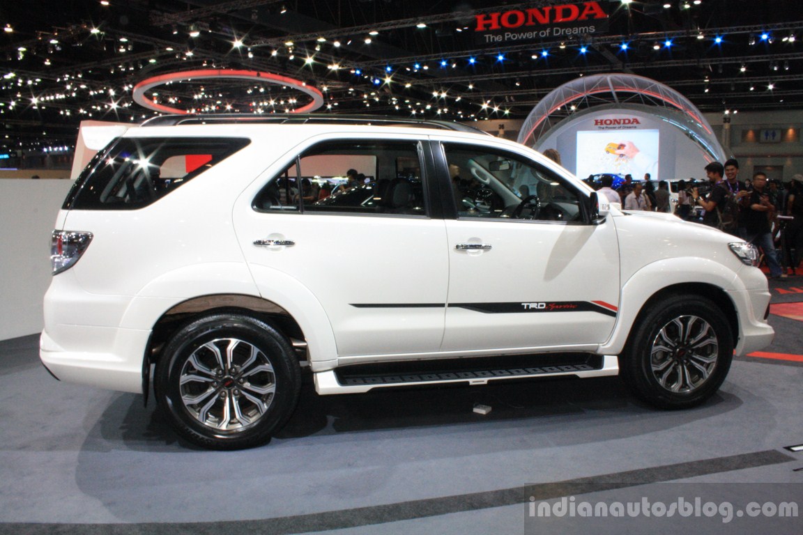 Toyota Fortuner 2014 Trd Kit - HD Wallpaper 