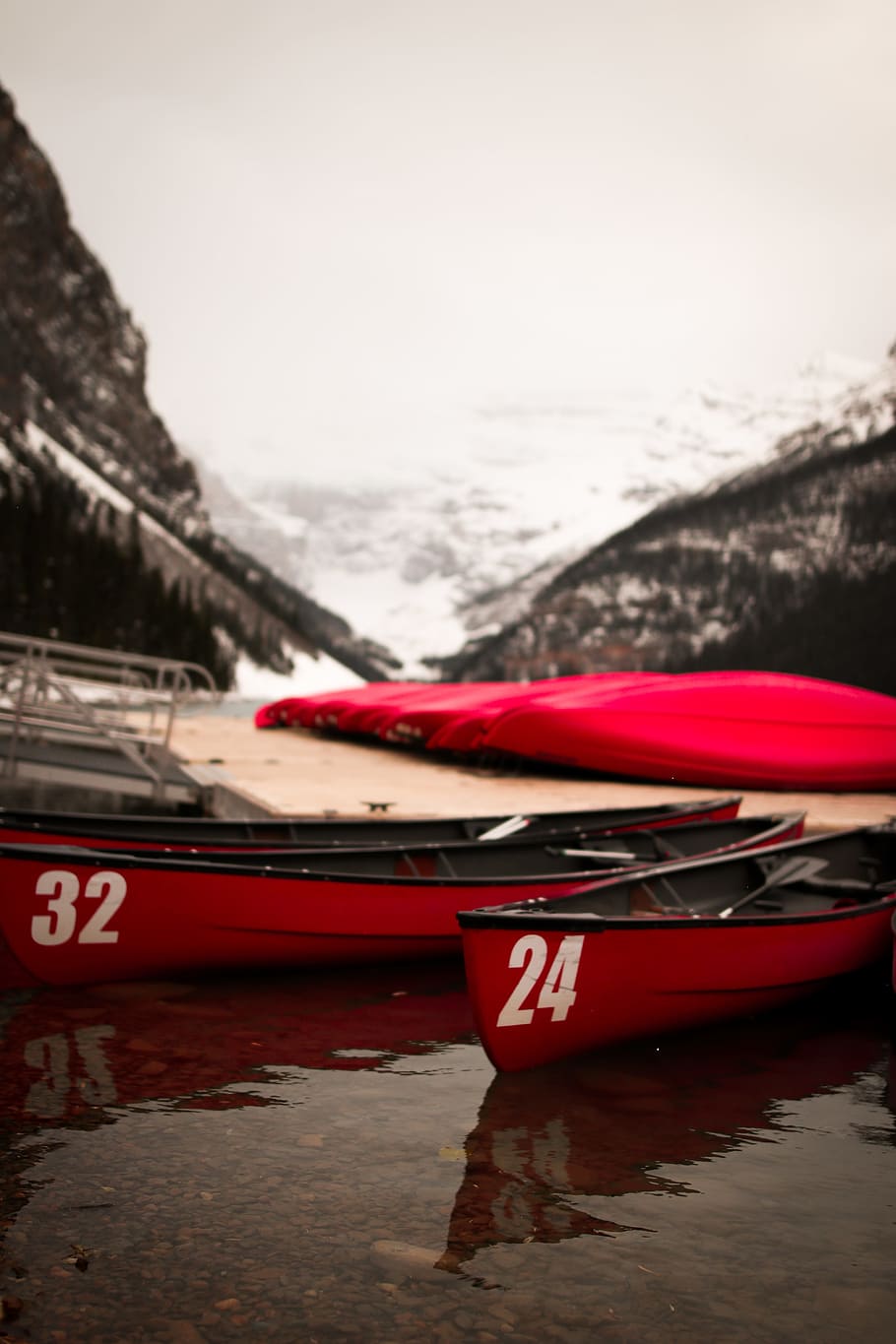 Two, Red, Row Boats, Fall Wallpaper, Fall Background, - Sea Kayak - HD Wallpaper 