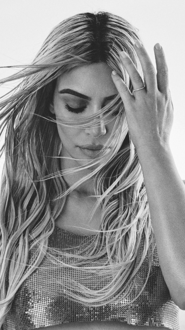 Kim Kardashian, Elle, 2018, Monochrome, Wallpaper - Kim Kardashian Elle 2018 - HD Wallpaper 