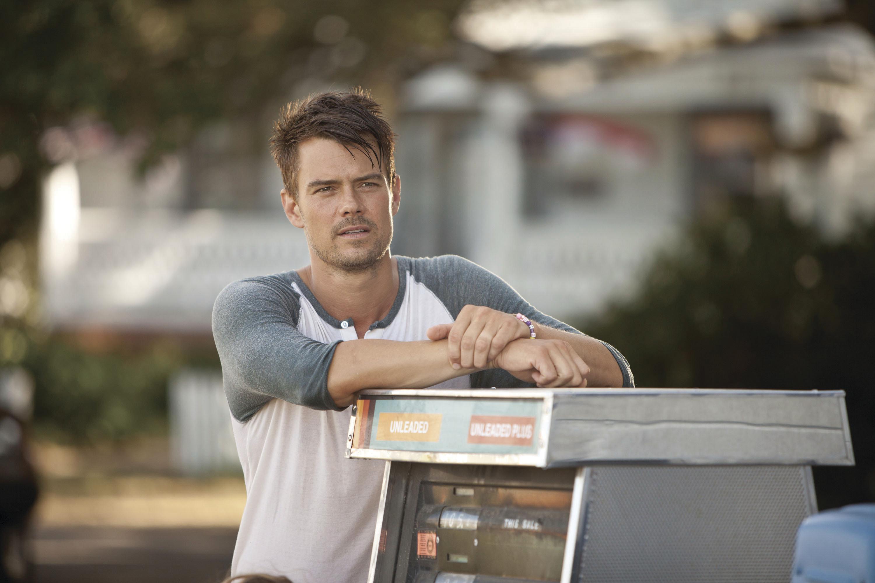 Josh Duhamel Safe Haven - HD Wallpaper 