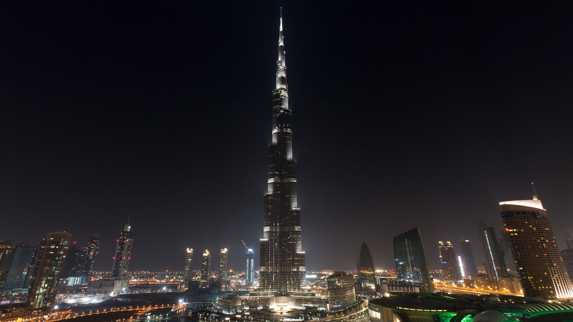 Burj Khalifa Night View Wallpaper Hd - Burj Khalifa Dubai At Night - HD Wallpaper 