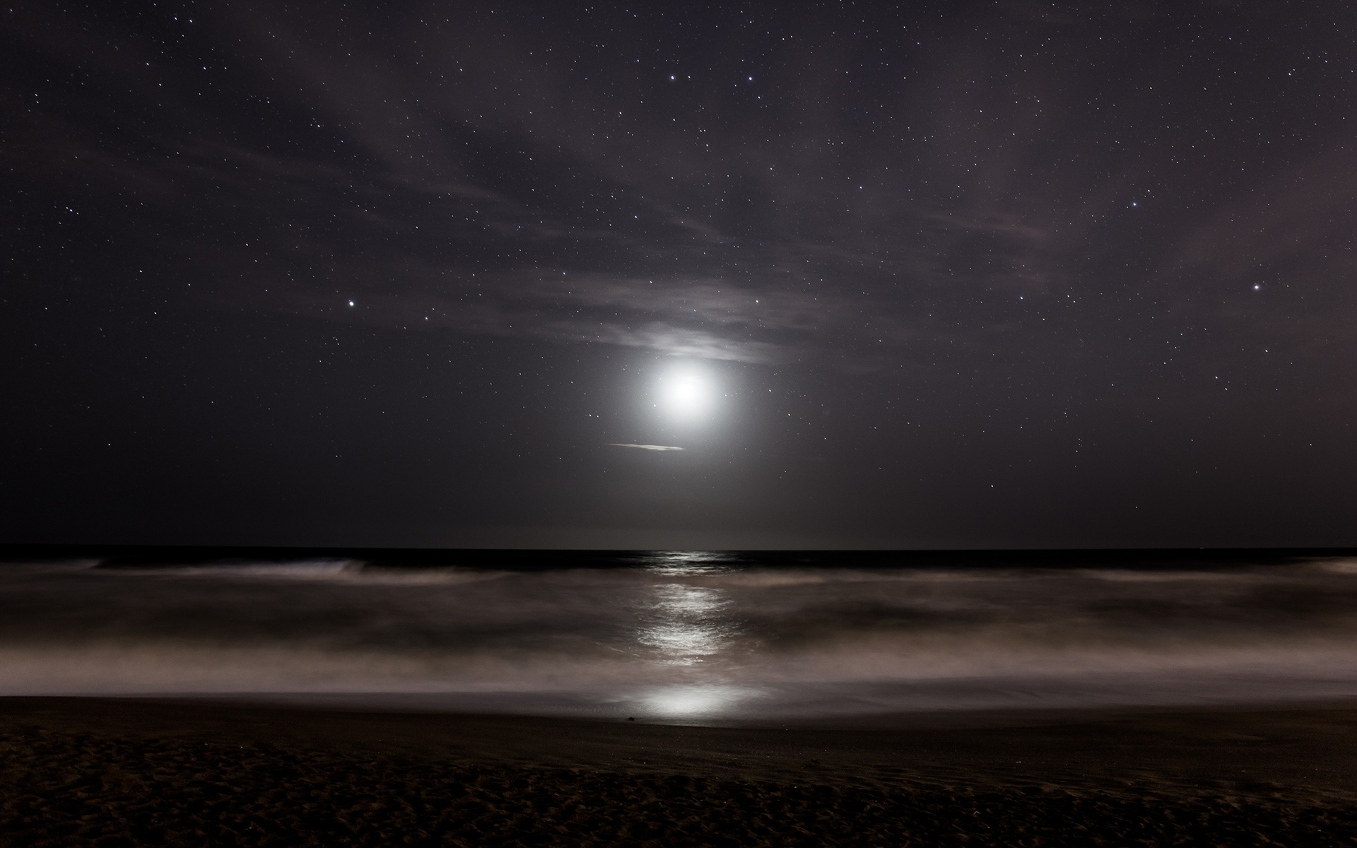 Night Beach Wallpaper - HD Wallpaper 
