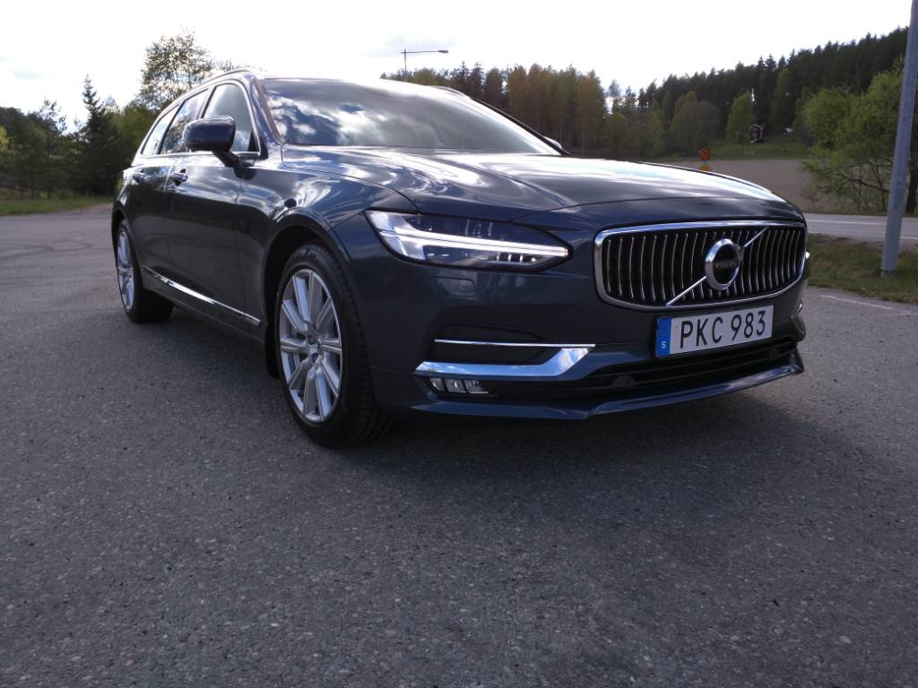 Volvo V70 - HD Wallpaper 