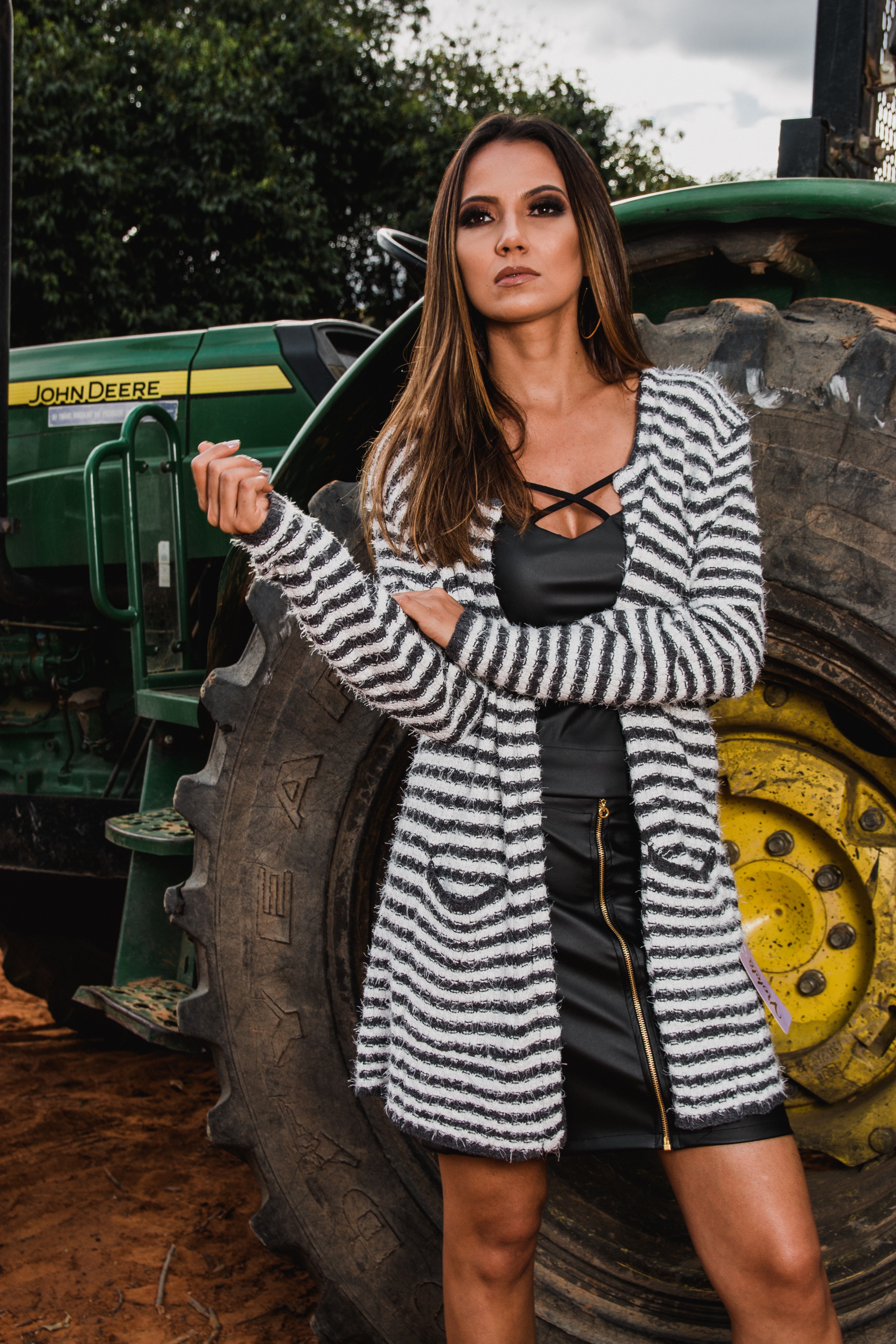 John Deere Tractor Girl - HD Wallpaper 