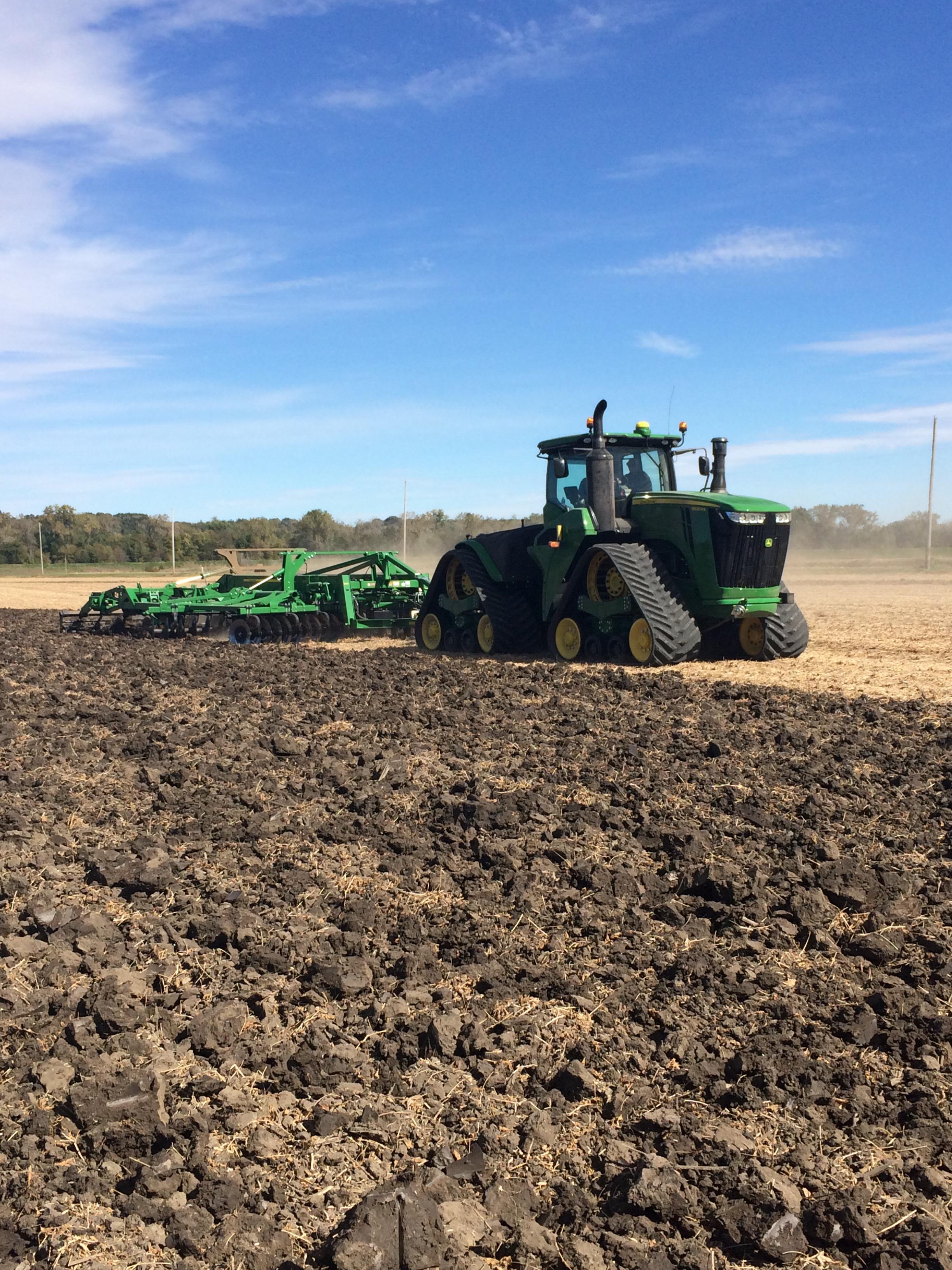 Tractor - HD Wallpaper 